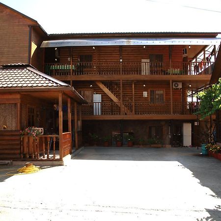 U Iriny Hotel Пицунда Екстериор снимка