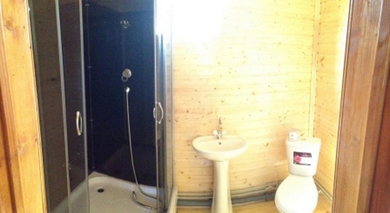 U Iriny Hotel Пицунда Екстериор снимка