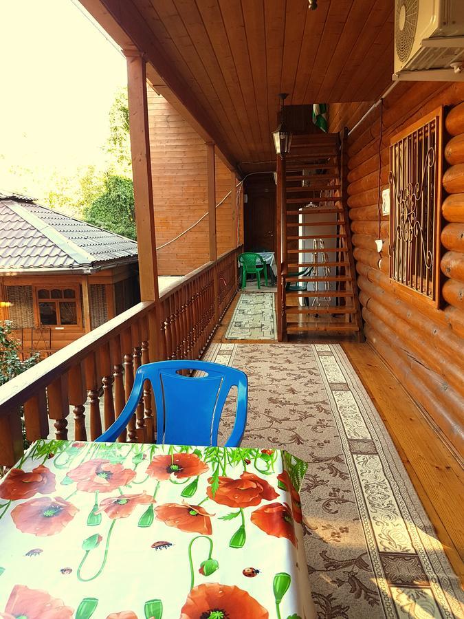 U Iriny Hotel Пицунда Екстериор снимка