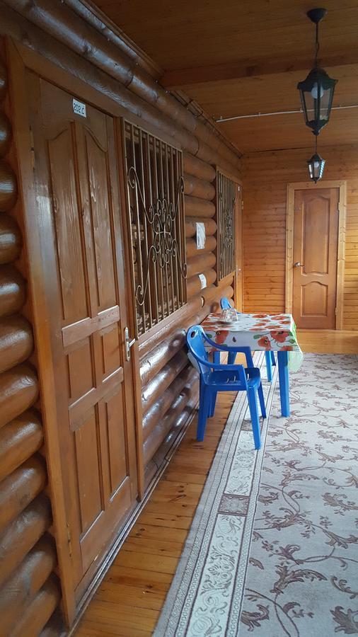 U Iriny Hotel Пицунда Екстериор снимка