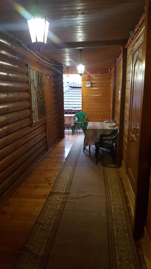U Iriny Hotel Пицунда Екстериор снимка