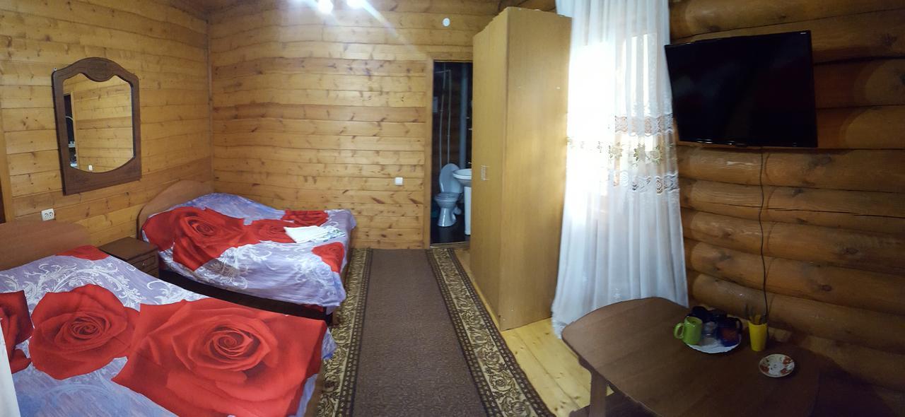 U Iriny Hotel Пицунда Екстериор снимка